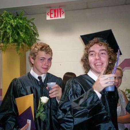 CJMichaelRay's tweet image. High school graduation with @RubyenMcC #ThrowbackThursday #TBT #Spring08 #2008