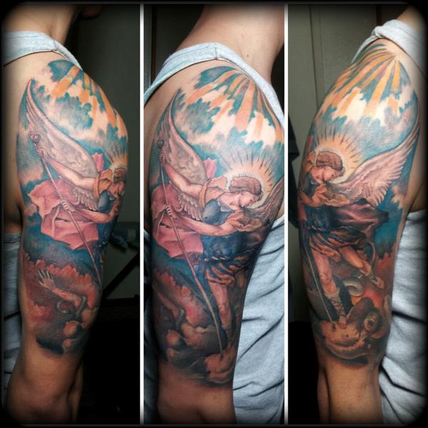 whathappenJAY's tweet photo. TATToOs..yesterdays Work #Tattoos #ink #teampoly http://t.co/5H2gwOnj