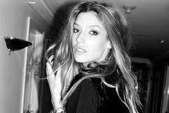 bellochloe's tweet photo. Todo le queda bien!, la amamos! http://t.co/2axKvYv2