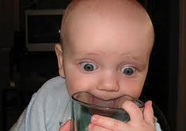 Así se te queda la cara cuando ves que ya no te queda cubata: