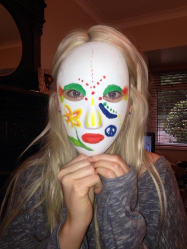 Rhysdoherty's tweet photo. Getting creative with @MoggsXOX http://t.co/6wguKf8D