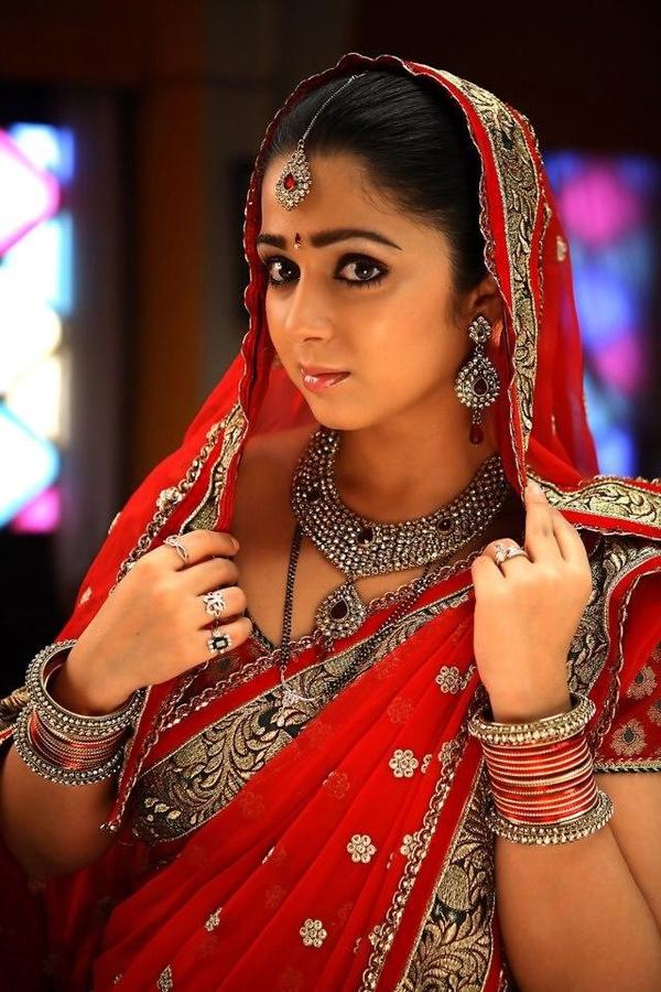 Charmme Kaur tweet media