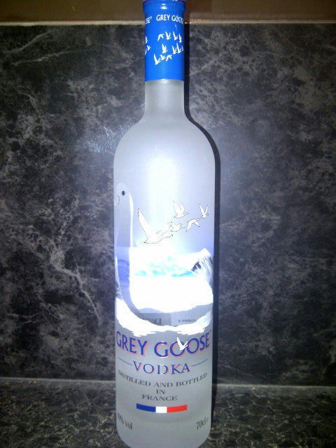 danplater's tweet image. Doing pre drinks properly #SecondBridge