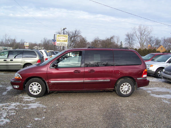 TelegraphAuto's tweet image. 1999 Ford Windstar for $2,995!!!!