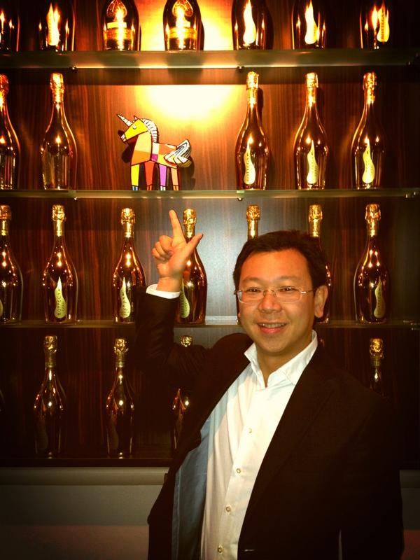 Markant mannetje die <a href="/robinwu_nl/">Robin Wu</a>. En door de <a href="/Gemeente_Hoorn/">Gemeente Hoorn</a> verkozen tot #talent. #ikrekenhetgoed. #20bier