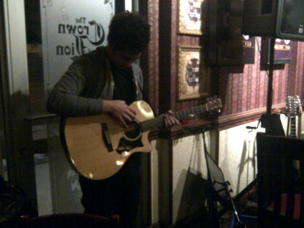 RedaMusicInc's tweet photo. Getting ready for the big show! @ConnerKoeMusic http://t.co/w7vRXWcY