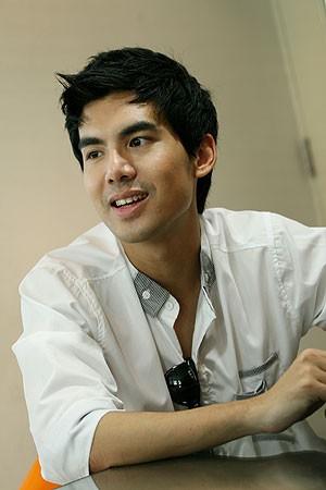 Fizzyohan On Twitter This Month S Thai Movie Atm Error Awesome And Funny 55555 And The Main Actor Chantavit Dhanasevi Or Ter Http T Co Vsnp9fme Twitter