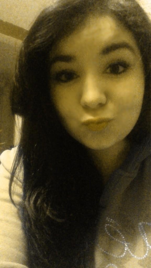 IvetteArmenta2's tweet image. #Bored #ashell