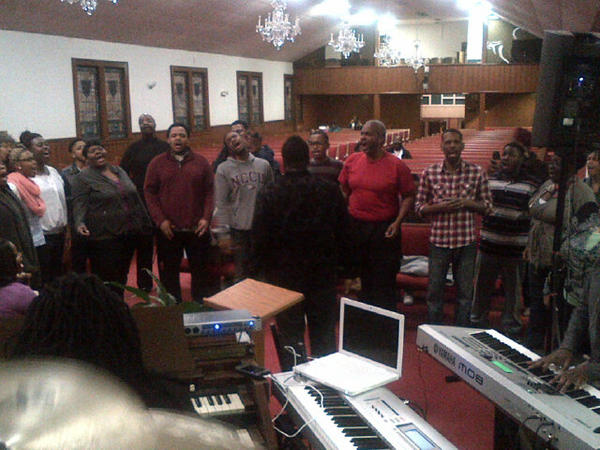 propheticpromo's tweet photo. Ministry at its BEST with @VICTORY_CALVARY Mass Choir http://t.co/sWV5wZ07