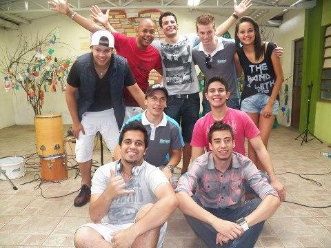 grupopagole's tweet photo. #GrupoPagole na escola Arco Verde http://t.co/ZYm9BrG8