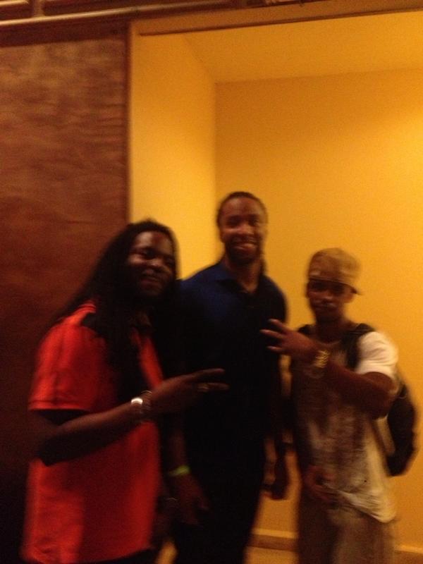 massapeal's tweet photo. Chillin with millionaire wide reciever for the Arizona Cardinals @LarryFitzgerald... http://t.co/ktsIqR5U