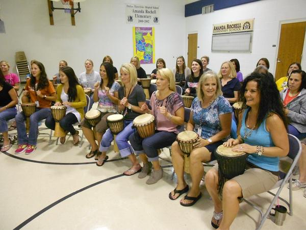 DrumCafeEd's tweet photo. #teachers participating in #teambuilding exercises http://t.co/hd1NaRME