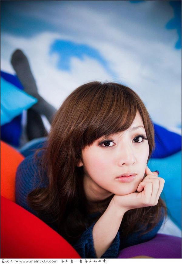 xxxSimiValley's tweet photo. camgirls and thesaurus [10  #sexweb ] 
http://t.co/yY3NfeQC http://t.co/VttdAl94