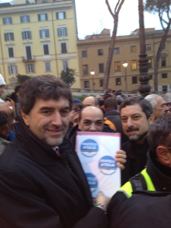 FratellidItalia's tweet photo. @marcomarsilio: "Al Viminale per depositare il simbolo di #FratellidItalia Comincia l'avventura!" http://t.co/OUZtEpVV