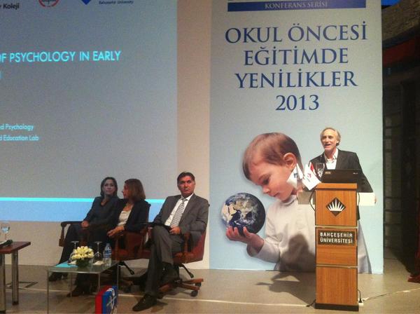 NYU' dan Prof. Dr Clancy Blair Eğitimde Psikolojinin Rolü konulu sunumunu gerçekleştiriyor...