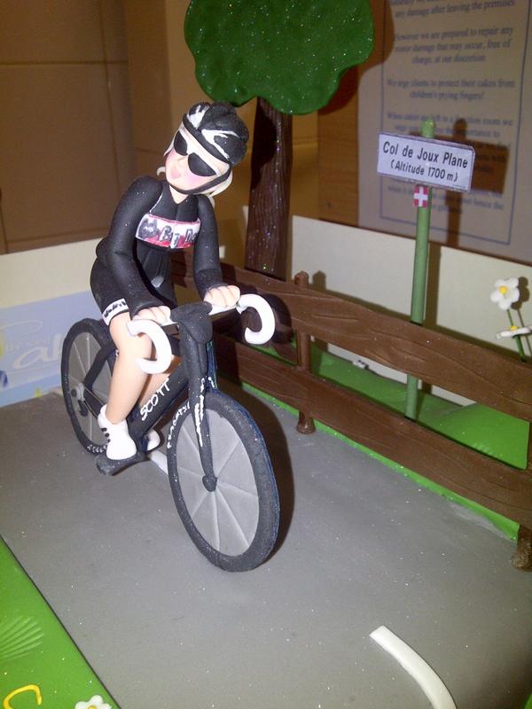 phscuzzer's tweet image. Little dogs 50th birthday cake ! @BigDogsVelo