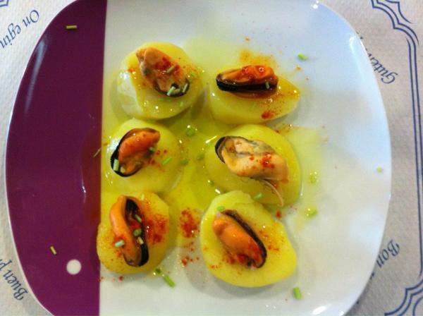 dotmasbar's tweet photo. Mejillones al pimentón!!!!!!! http://t.co/vq07Opzw