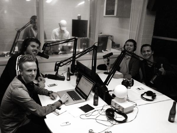 Stragato's tweet image. Afgelopen avond met de mannen van @Losjes_ te gast bij #TheLimitFM tijdens de radioshow van @MCApster