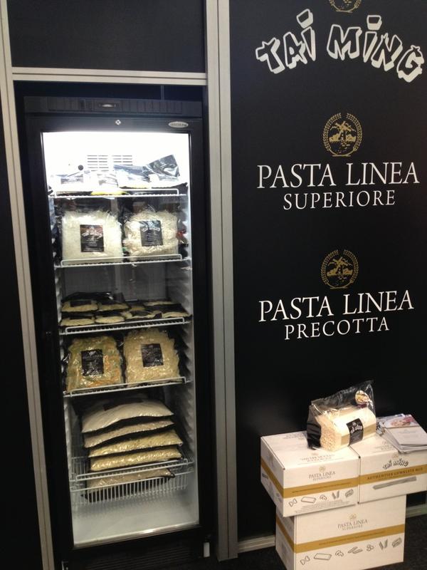MoolenFoodgroup's tweet photo. Productlijn noodles, extra kookbestendige pasta en rijst. Zowel droog als voorgekookt! http://t.co/wfKyHLer