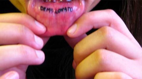 Demi_Slut's tweet photo. psychopath http://t.co/hDppWOIG