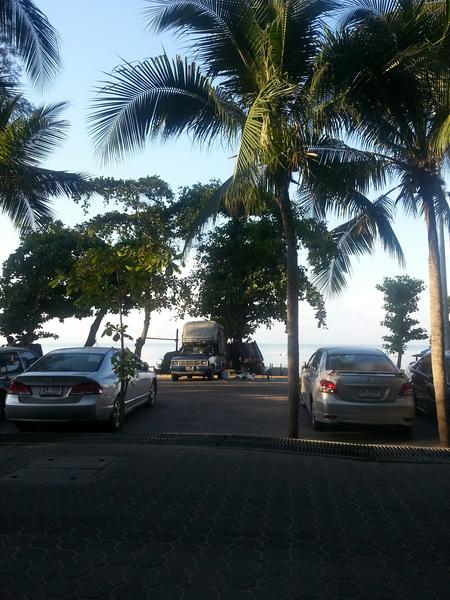 JohnAba's tweet photo. I recognize that any form is born and taken care by universal law. Aba. Samgsung Note 2. http://t.co/p4OD5GXr