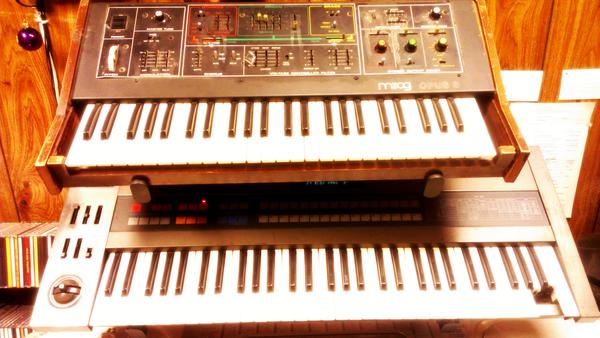 jaraharris's tweet photo. These keyboards never go in storage ;-) http://t.co/IMj00BZJ