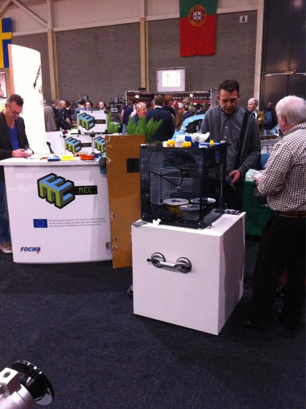 FOCWA_promo's tweet photo. Vandaag bent u weer van harte welkom op de #FOCWA stand met oa demo 3D printen #interclassics http://t.co/jZoKRx8V