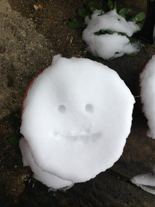 Ilovenostalgia's tweet image. “@julesr1911: @Dastardly_Pants I couldn't make a #snowcar how about a #SmileyPlantPot http://t.co/e61L3ErI” #snowcar