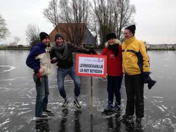 marthajong's tweet photo. Heerlijk geschaatst 10 km in Friesland!! http://t.co/rhOzePoO