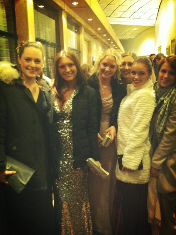 ingeplingeborg's tweet photo. We are ready 💃 http://t.co/ceebx7Rr