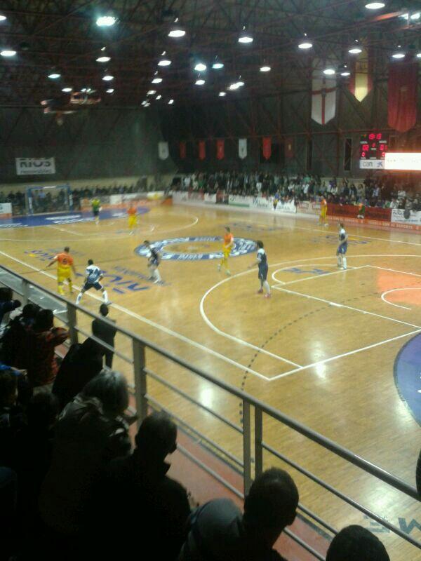 PBCascante's tweet photo. la pbc se va de futbito ¡¡vamos barsaaaa!!! http://t.co/5z2lxN6j