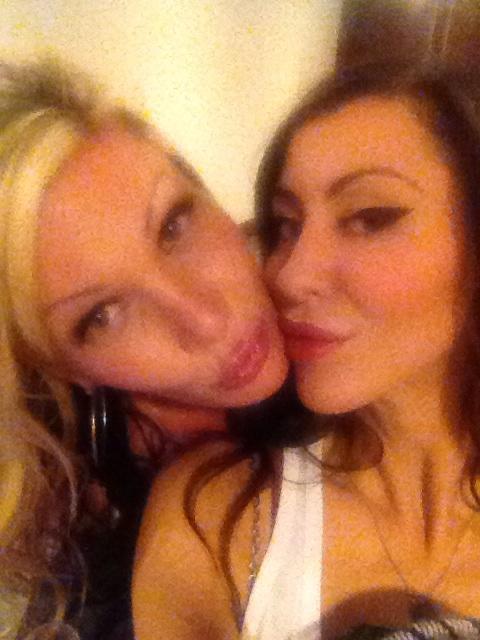 Love and kisses with @morganbaileyxxx http://t.co/K0EI1chz<a class="tags" target="_blank" title="On Twitter" href="/?out=eyJ0eXAiOiJKV1QiLCJhbGciOiJIUzUxMiJ9.eyJpYXQiOjE3MjcyNDYzMDgsImlzcyI6InR3cG9ybnN0YXJzLmNvbSIsIm5iZiI6MTcyNzI0NjMwOCwiZXhwIjoxNzU4NzgyMzA4LCJyZWRpcmVjdF91cmwiOiJodHRwczovL3R3aXR0ZXIuY29tL21vcmdhbmJhaWxleXh4eCJ9.LiurH9IscDW_MD4wd0swqn0leE6JVrSesxZqR1o1Pv83Hh6NbyJo3ffs_9LcqGK5o7bV4sMcczJq0J92vy-CXw">@morganbaileyxxx</a><a href="/tag/sundance"class="tags"><span>#sundance</span></a>