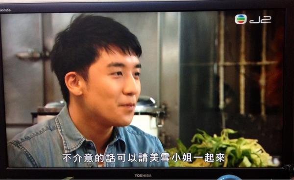 ngyuap's tweet photo. The duck foot really that yummy ?? @ForvictoRi http://t.co/muxp6Sz