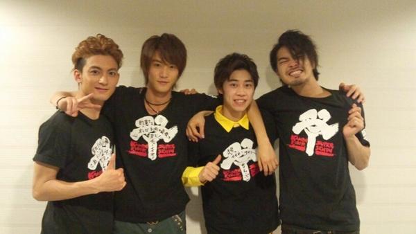 篤海 En Twitter お疲れー 超英雄祭チョーいいねー Y O O 楽しかった 来てくれた人はありがとうございます 見苦しい変身を見せてスンマセン 笑 ウィザード野郎キャストで撮ったぞー Y O O Http T Co Jb5rtp2e