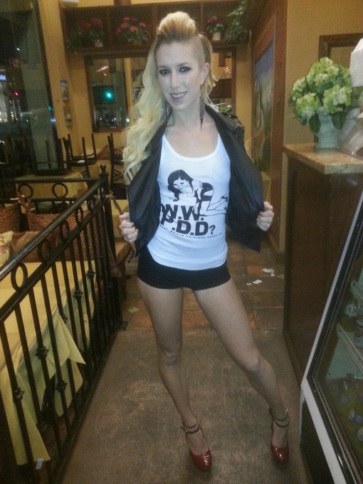 I fuckin love you wifey! @PrincessDonna http://t.co/YWxO5AdV<a class="tags" href="/tag/princessdonna">@princessdonna</a>