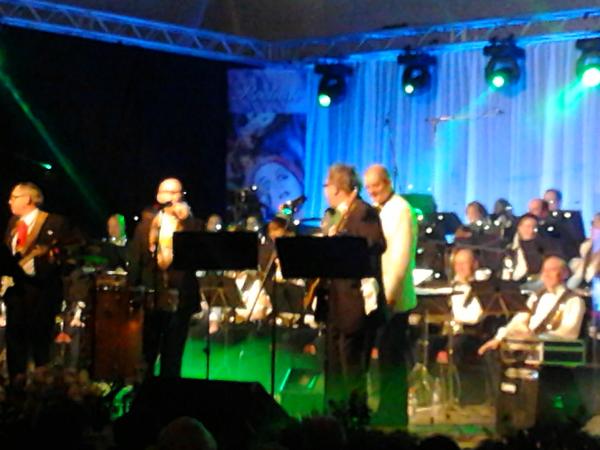 De geraniums in tegele, prelude. Blieven geweldig