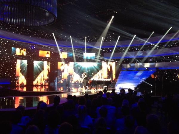 BrunoBazz's tweet image. NolWenn accompagnée du plus doué des pianistes Fred chante Barbara #spus