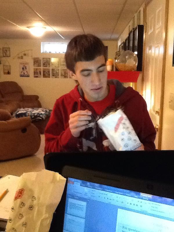 johnnybb8's tweet image. @MikePer3 popcorn and statistics #statisticsproject #buffaloseasoning