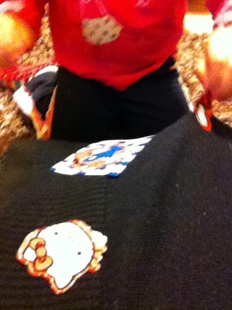 _Mvx's tweet image. How I get lint off my sweaters #ghettosolutions