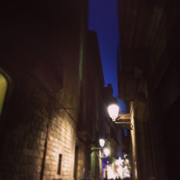 andrearotella1's tweet photo. Il fascino di Barcellona http://t.co/doz5ze6s