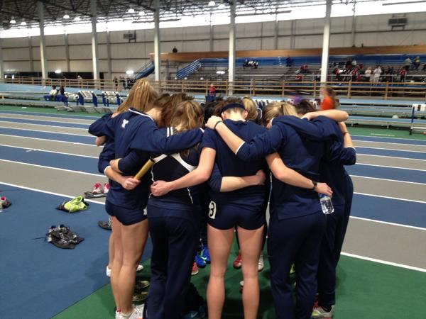 BYUTrackCoach's tweet photo. Meet time! Love it when my girls give thanks, then lay it down. ;) http://t.co/DyC4R8jW