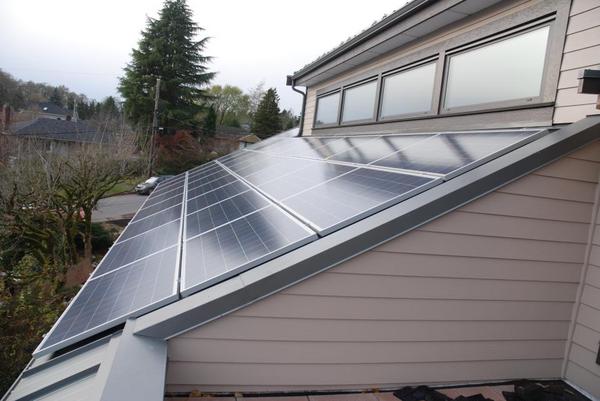 Photovoltaic panels &amp; Thermo Dynamics #solar thermal collectors are currently capturing the Vancouver sunshine@ the HH!