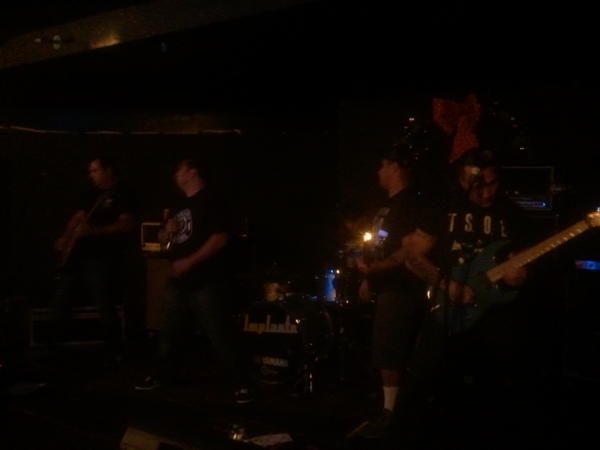 implantsband tweet picture