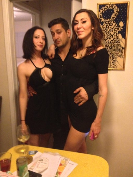 Party? http://t.co/O9nQ68cJ<a href="/tag/fan"class="tags"><span>#fan</span></a>