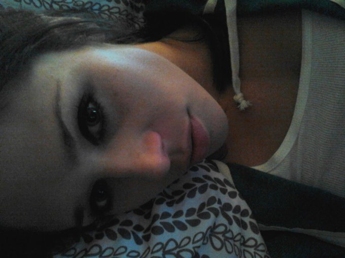 #sleepy girl :) busy day http://t.co/4JQ9cnu7<a href="/tag/sleepy"class="tags">#sleepy</a>