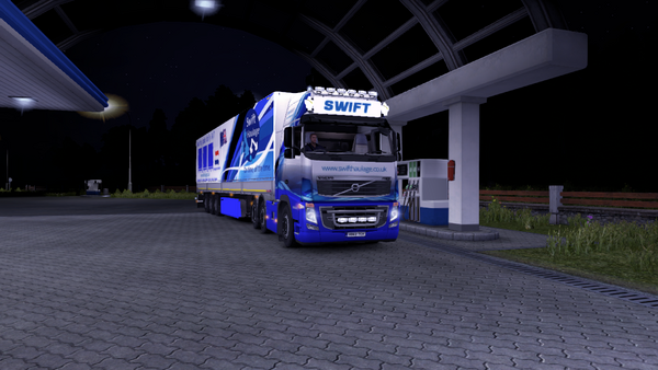 SwifthaulageVTC's tweet photo. Sorry about how quiet it has been on here! Here's a photo of one of our Top trucks on the road! http://t.co/p5lRIMtb
