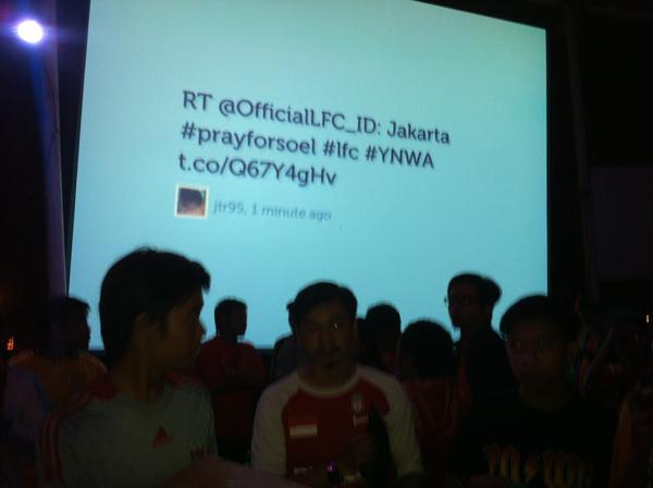 LFCIndonesia's tweet photo. Rolling Stone Cafe, Jakarta #prayforsoel #lfc http://t.co/fAVtIMfG
