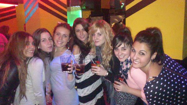 lorenaluengo9's tweet photo. GIRLS!!!! @Elenaperez91 @SaraLlamas10 @_LeiLa_7 @Natalie_am3 #judii #lara http://t.co/TiatcQaB