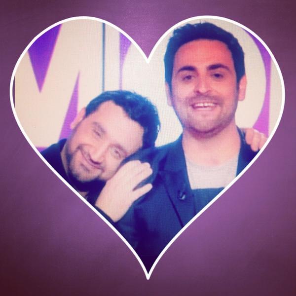 vignal21's tweet photo. Ya vraiment un truc entre eux 2 !! C'est beauuux !! #fayot #TPMP @Cyrilhanouna @camillecombal ❤❤ http://t.co/fQE7y7TH