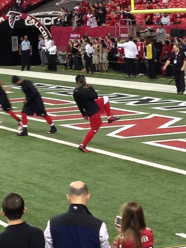 Abrown1313's tweet image. Spooooon #seanweatherspoon #leggo